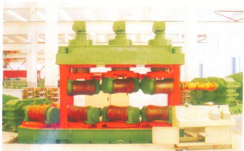426雙向驅(qū)動(dòng)矯直機(jī) 426雙向驅(qū)動(dòng)矯直機(jī)