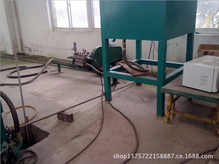 D325鋼管檢測(cè)水壓機(jī)2 D325鋼管檢測(cè)水壓機(jī)2